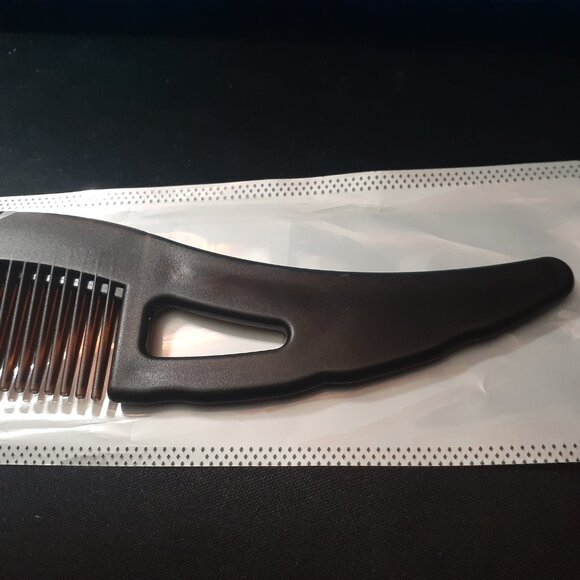 NEW!! Dandruff Comb, Detoxing Comb Energy Massage Comb, Hollow Tooth Button Comb - Picture 4 of 7